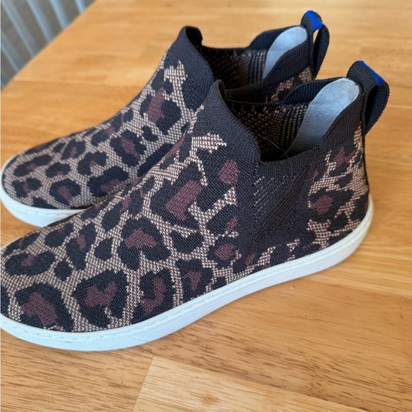 Rothy’s Chelsea Boot Cheetah Print Size 6.5 LIKE NEW only worn once - Picture 3 of 6